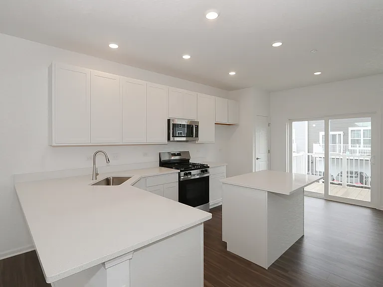 2252 Stonegate Rd — Photo 10
