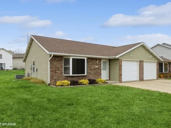 357 Sugar Creek Ln, North Liberty, IA 52317