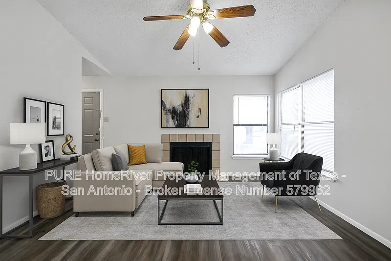 3 bed, 2.0 bath, 1080 sqft, $1,345 — Photo 2