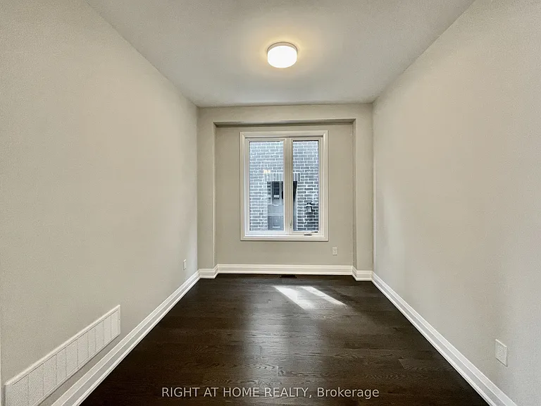 12 Sweet Cicely St — Photo 7