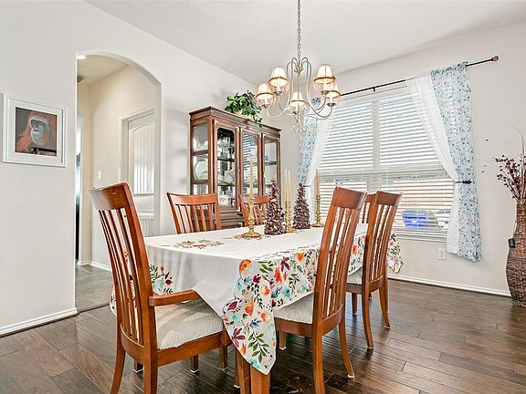 5th image of 219 Lamar Dr