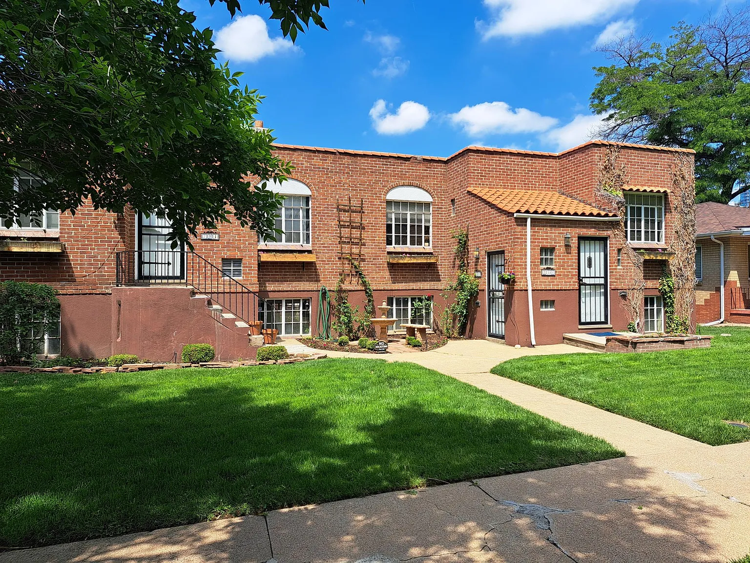 2 bed, 1086 sqft, $1,800 — Photo 2