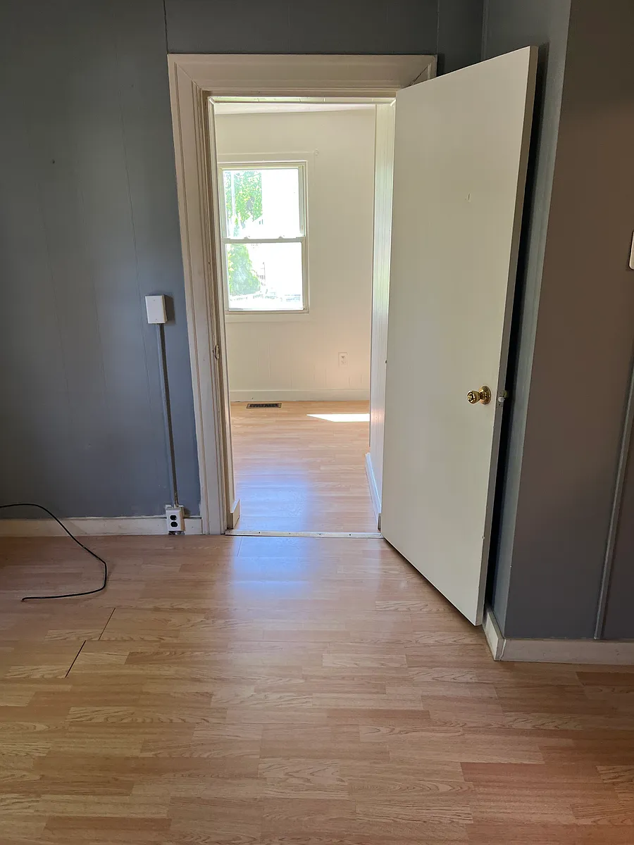 Building Photo - 406 N Columbus St #1