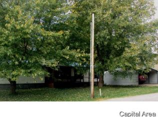 1203 14th St, Viola, IL 61486