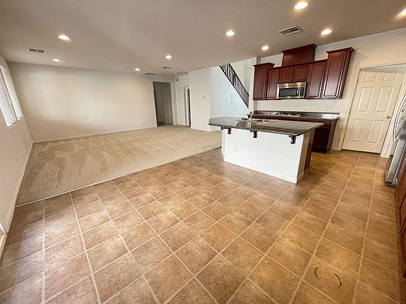3rd image of 12056 La Palmera Ave