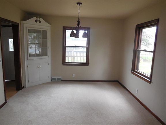 5th image of 1707 Barham Ave