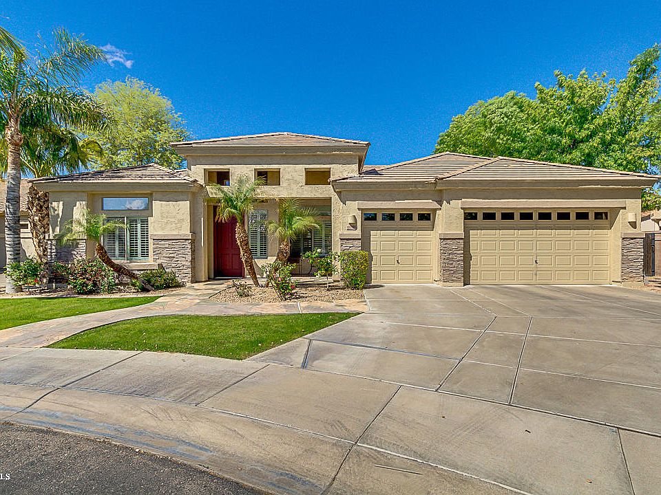 1st image of 252 W Macaw Dr