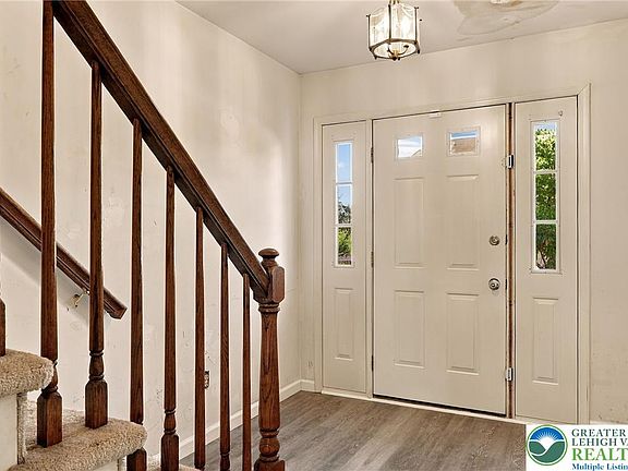 3rd image of 1101 Barnside Rd