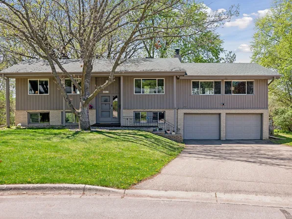 3817 Shepherd Hills Cir, Bloomington, MN 55431