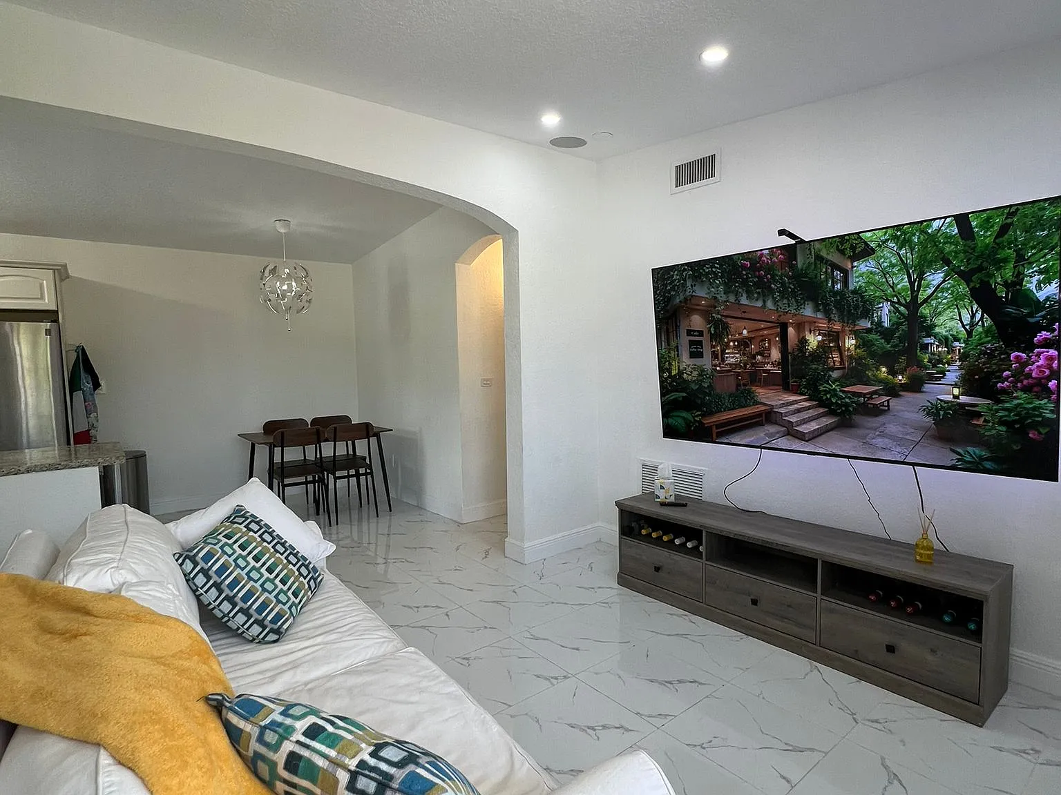 2 bed, 800 sqft, $2,800 — Photo 2