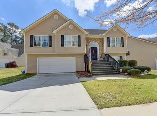 4429 Flat Stone Dr, Snellville, GA 30039