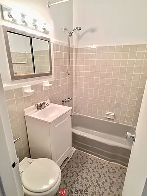 Rented by Wave Real Estate Group | media 13