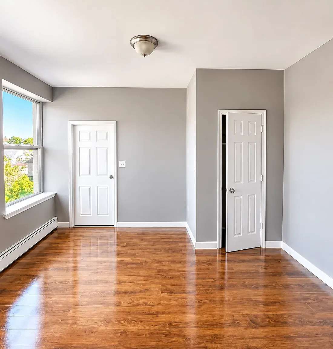 2 bed, 700 sqft, $1,800 — Photo 2