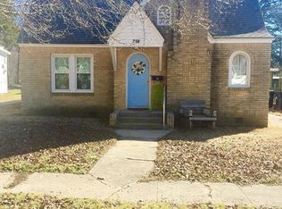 719 E 6th St, Ada, OK 74820