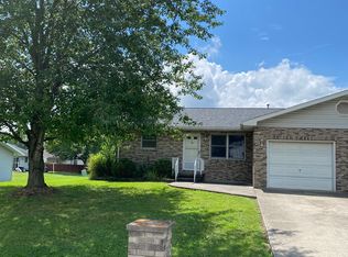 102 Southgate St, Loogootee, IN 47553