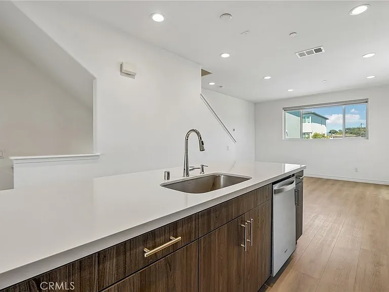 116 N 6th St #D — Photo 16