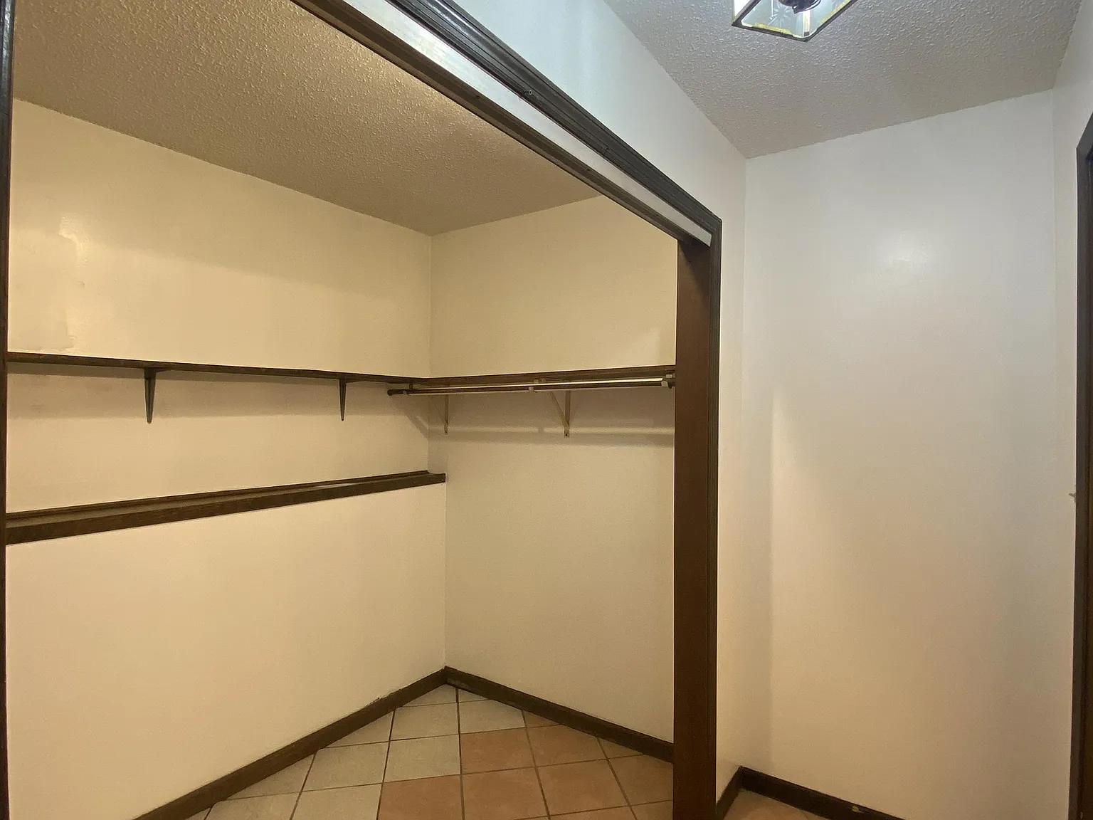425 West Lawrence Avenue — Photo 1