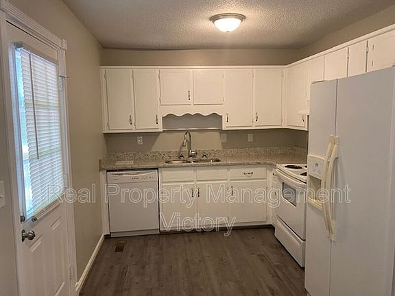 5th image of 2479 Vera Cruz Dr