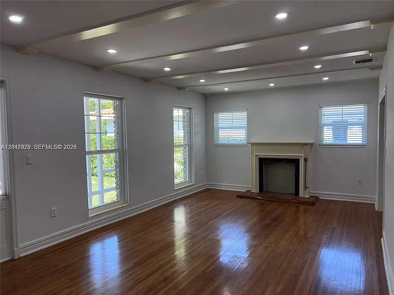 1452 Urbino Ave — Photo 18