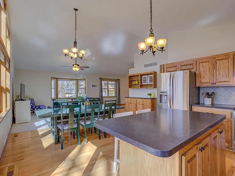 6829 Yuma Dr — Photo 9