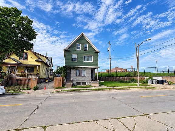 2nd image of 1002 W Becher STREET #1004