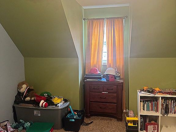 4th image of 50 Oaklawn Estates Rd