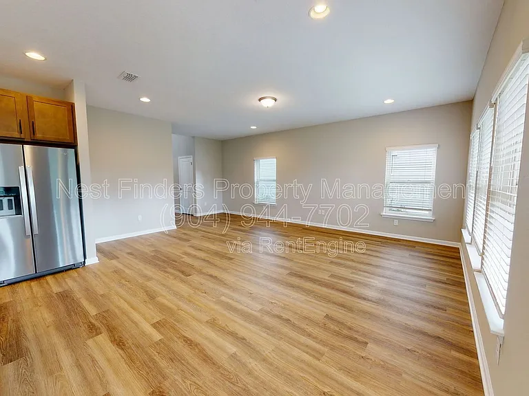 235 Starnberg Ct — Photo 13