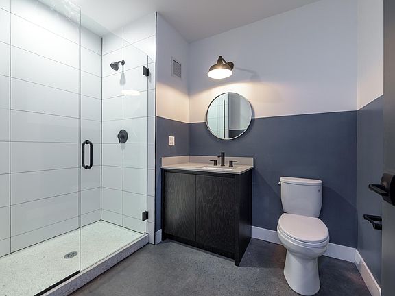 4th image of 2066 N Southport Ave #303