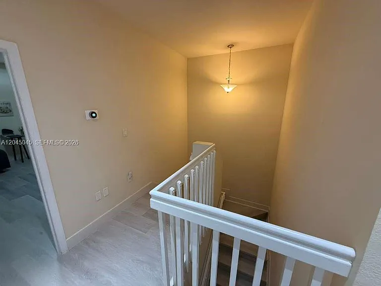 9572 SW 169th Pl #MAIN HOUSE — Photo 9