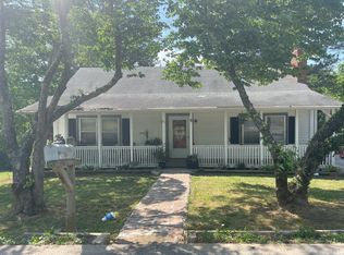 1108 Georgia Ave, Athens, TN 37303