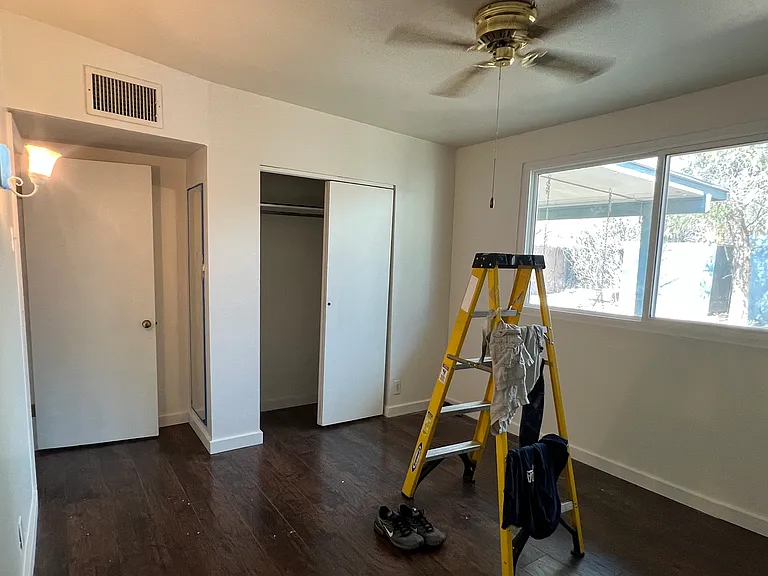 1316 W Mountain View Rd — Photo 19