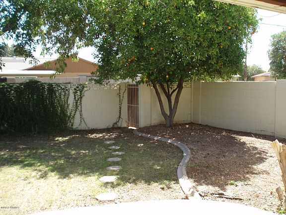 2nd image of 1040 E Laguna Dr
