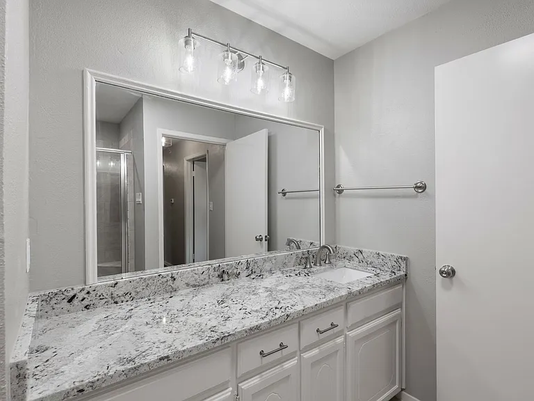 6540 Victoria Ave — Photo 9