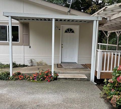 3rd image of 16700 NE 128th St