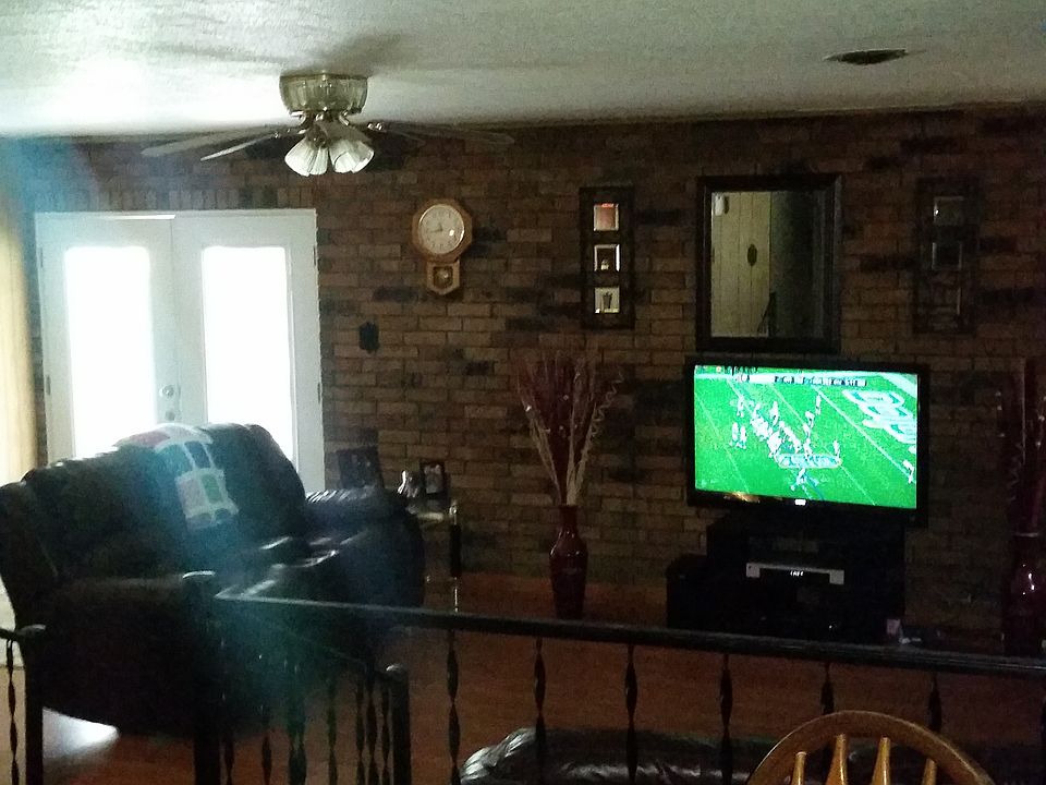 2nd image of 1014 Lucas St