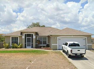 1330 NE 5th Pl, Cape Coral, FL 33909