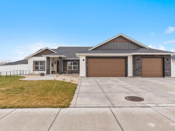 2nd image of 642 Clear Spring St