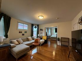 10 Garrison Ave