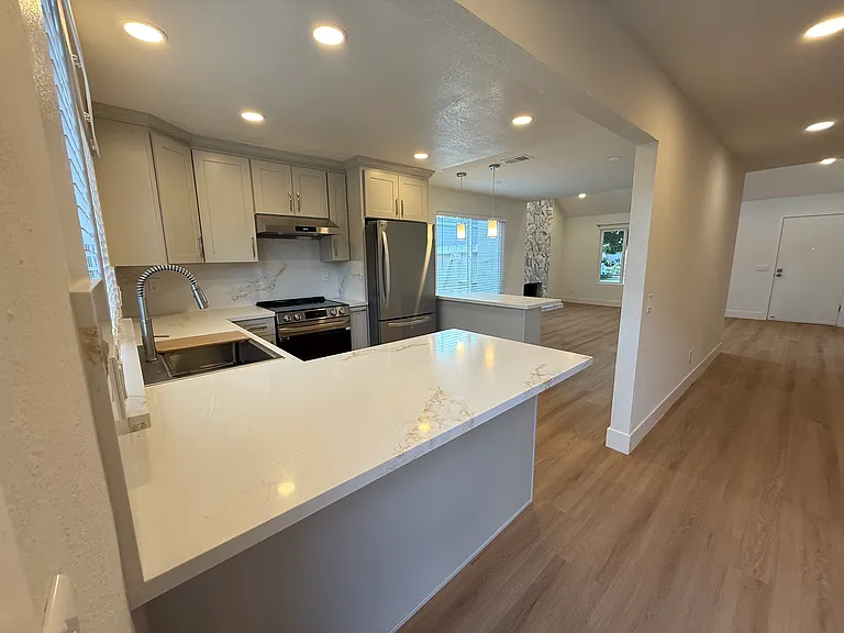 Quicksilver Ave — Photo 8