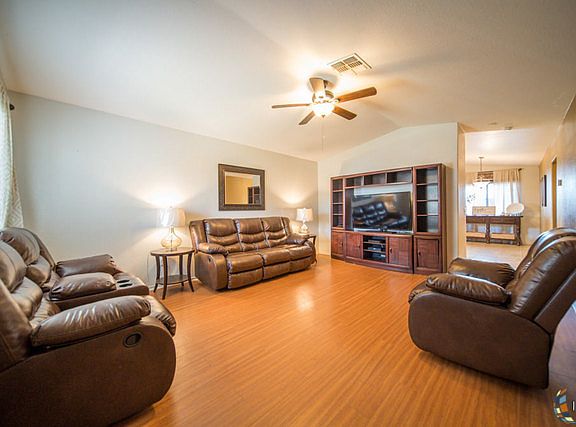 5th image of 186 W Vallecito Ct
