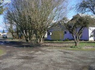 501 S 5th St, Harrisburg, OR 97446