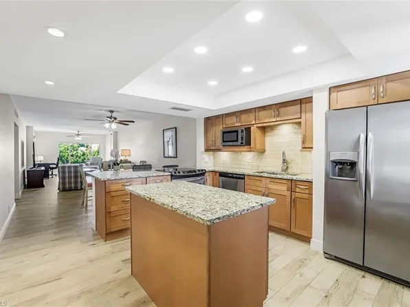 2264 Winkler AVE #304, FORT MYERS, FL 33901