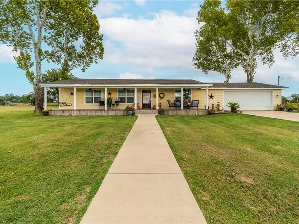 61 Private Road 44054, Powderly, TX 75473