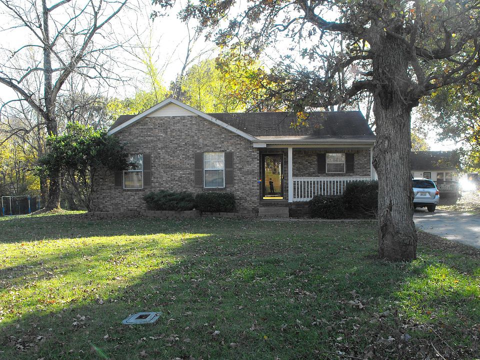 2nd image of 2705 E Copeland Ct