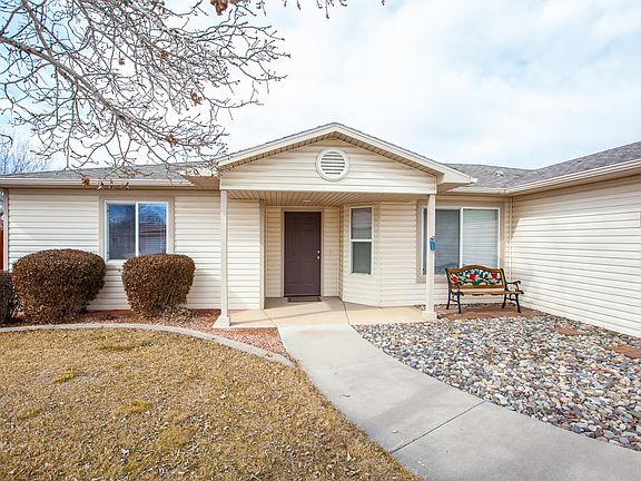 3rd image of 163 Drumlin Cir