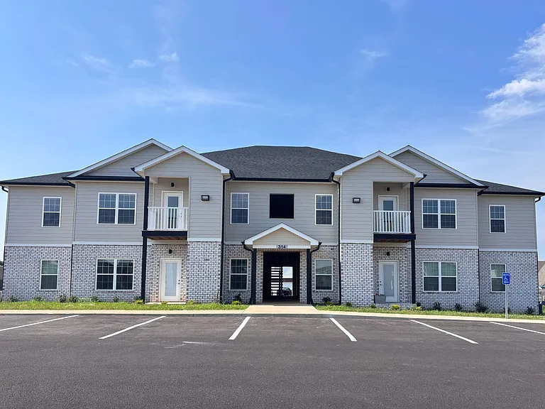 314 Hillview Mills Blvd — Photo 1