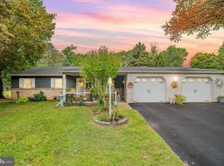 864 Elham Dr, York, PA 17406