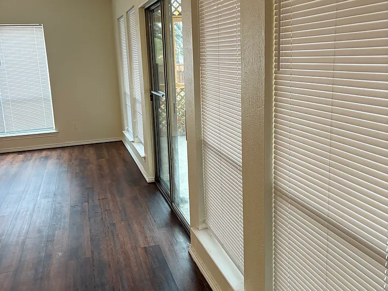 1110 Paluxy Ct — Photo 17