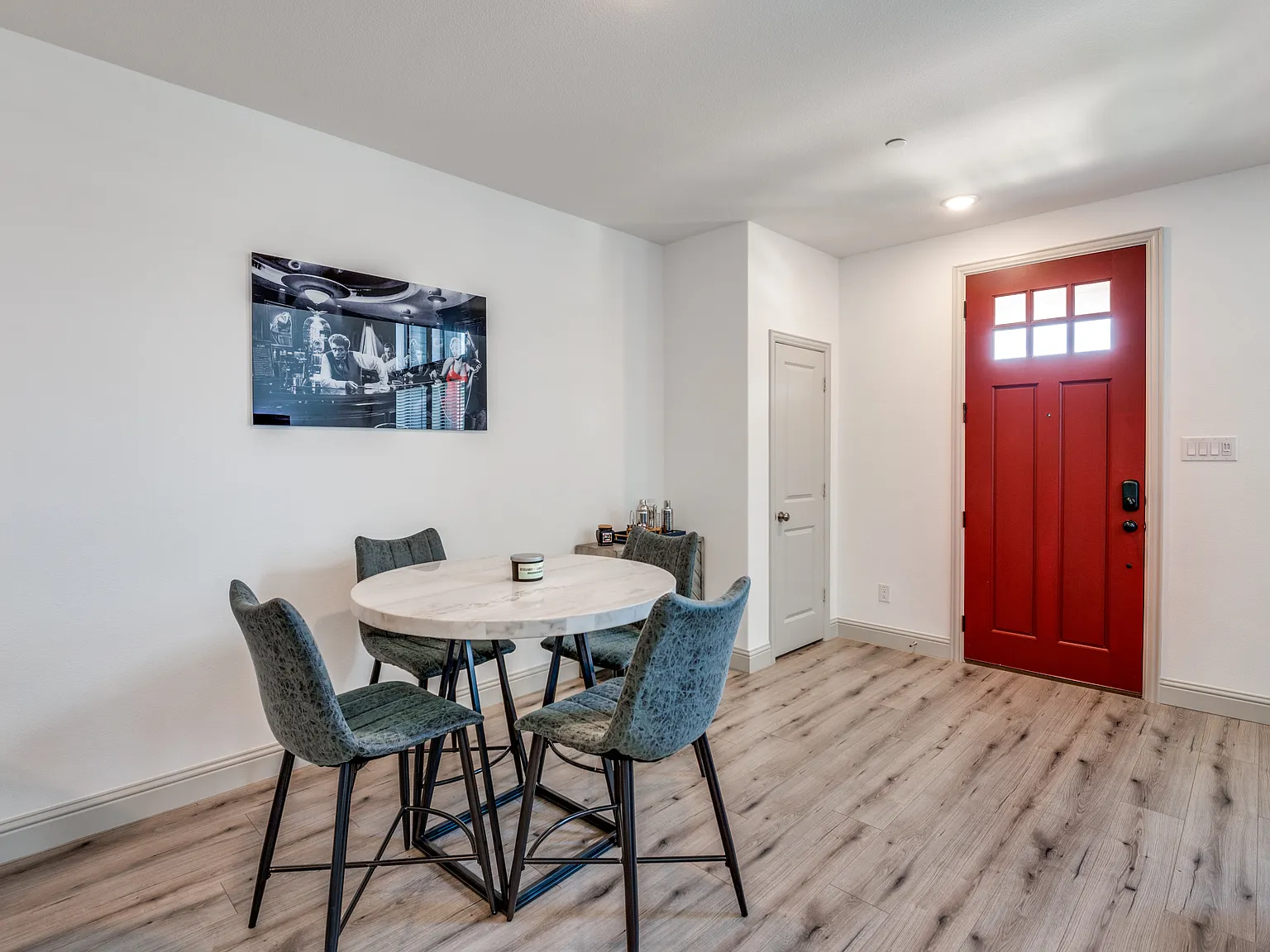 2 bed, 1761 sqft, $1,500 — Photo 2