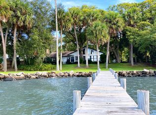 935 N Tropical Trl, Merritt Island, FL 32953